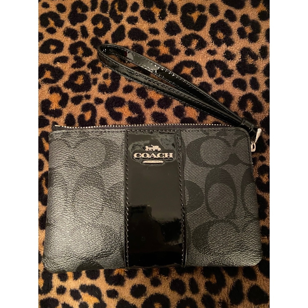 Wristlet